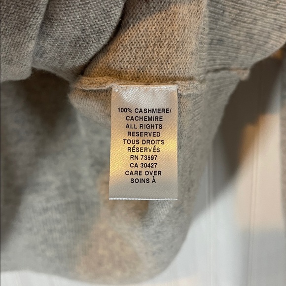 RAFFI CASHMERE LONG SLEEVE HEART SCOOP NECK SWEATER MEDIUM - Picture 4 of 5